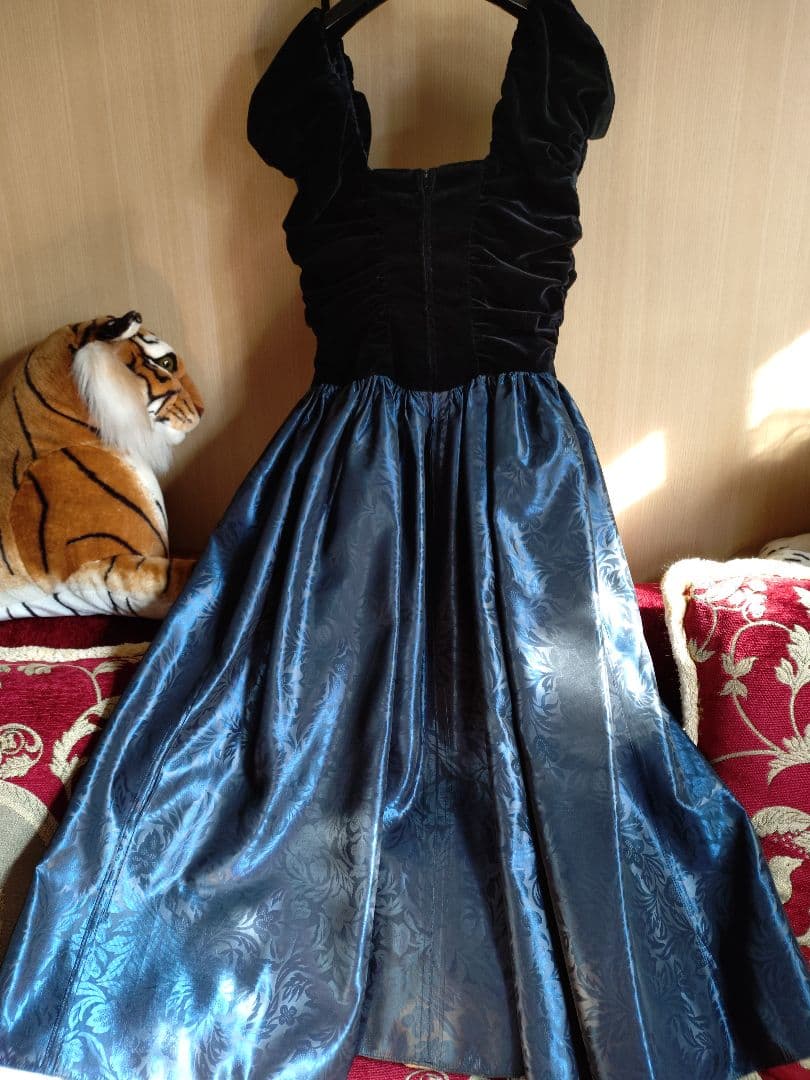 美品 ローラアシュレイ エレガントな上部ベルベット、ダークブルーパーティードレス