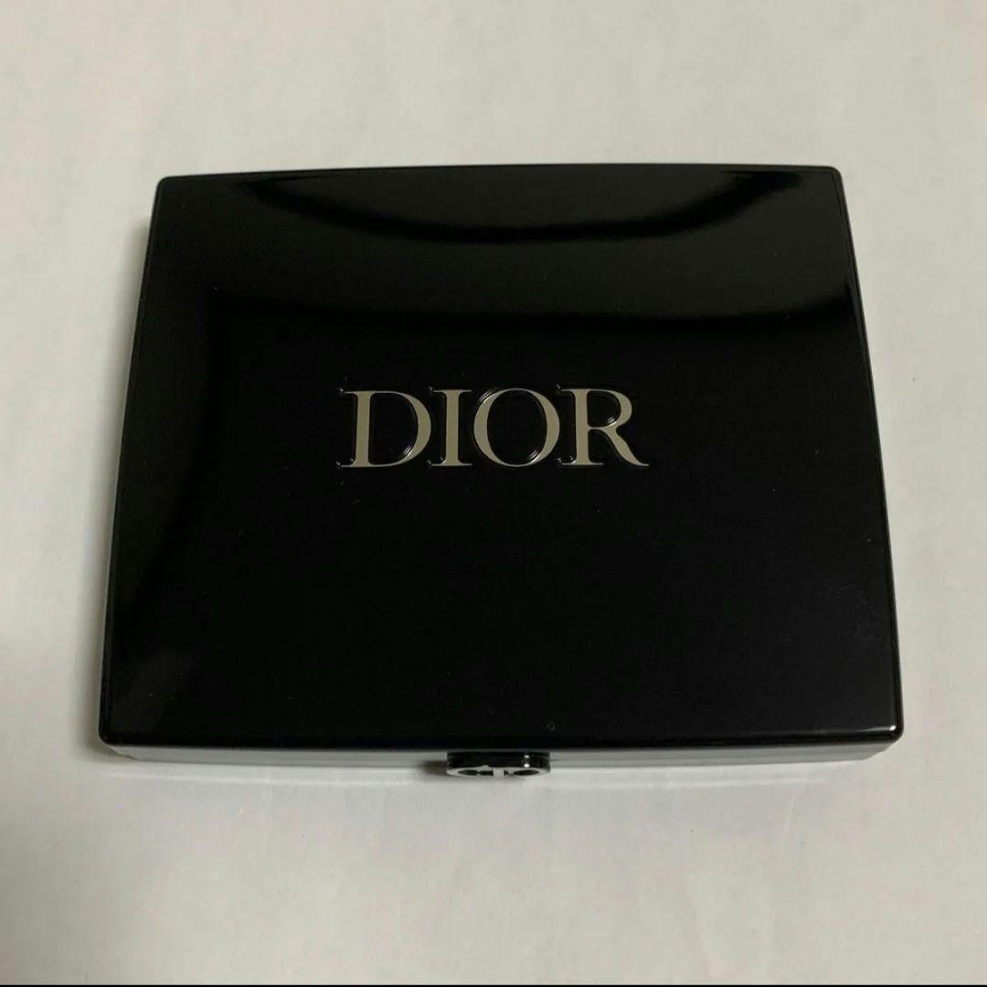 Dior ディオールショウ　サンククルール　654 アイシャドウ