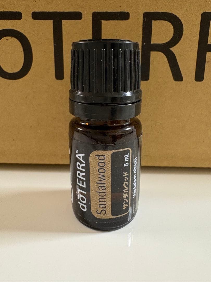 doTERRA ドテラ　サンダルウッド　5mL