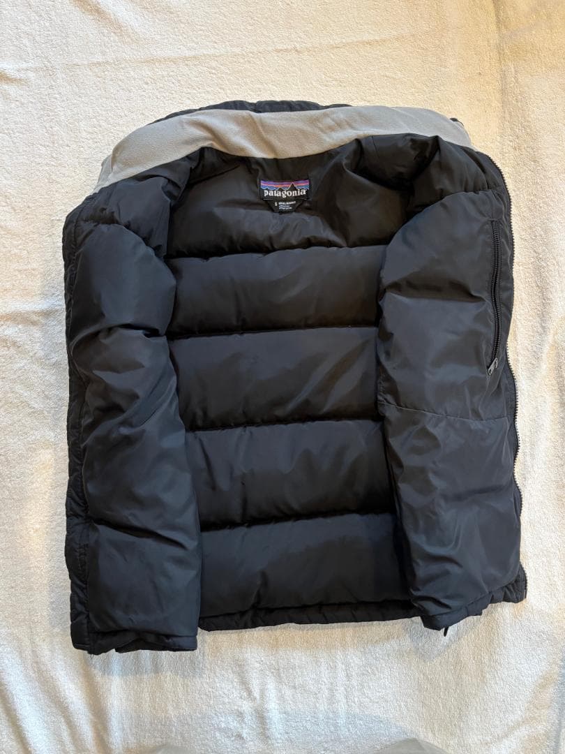 永遠のヴィンテージ！Patagonia 黒 ダウンベスト Sサイズ