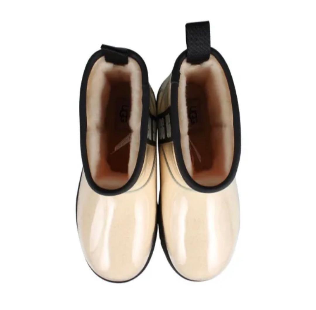 UGG クリーム色 ショートブーツ