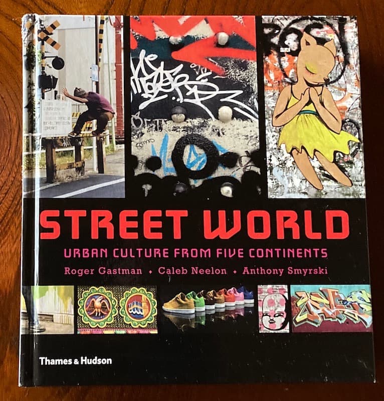 洋書 STREET WORLD