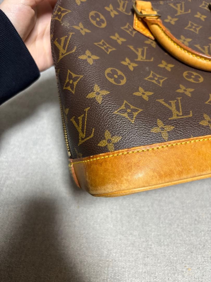 LOUIS VUITTON アルマ モノグラム