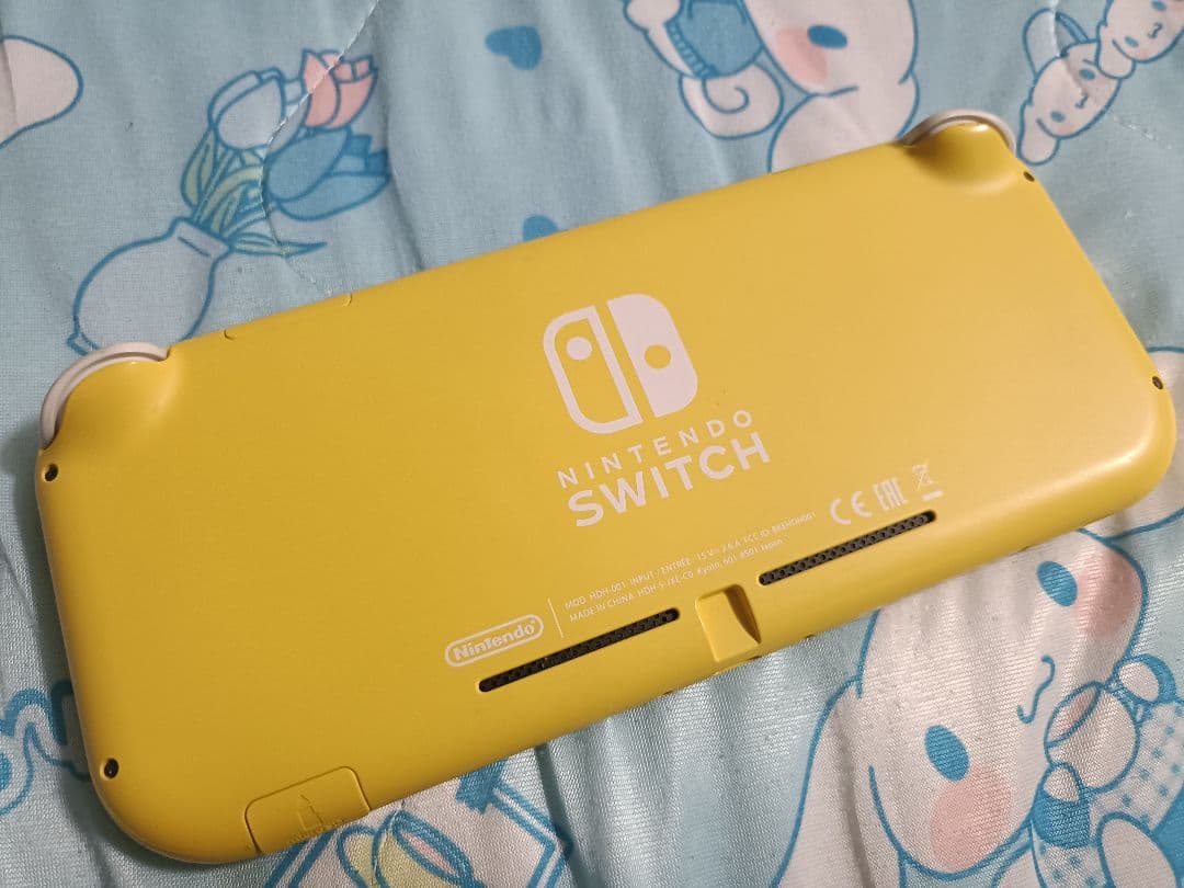 ニンテンドースイッチ ライト イエロー本体