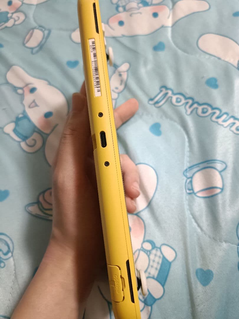 ニンテンドースイッチ ライト イエロー本体