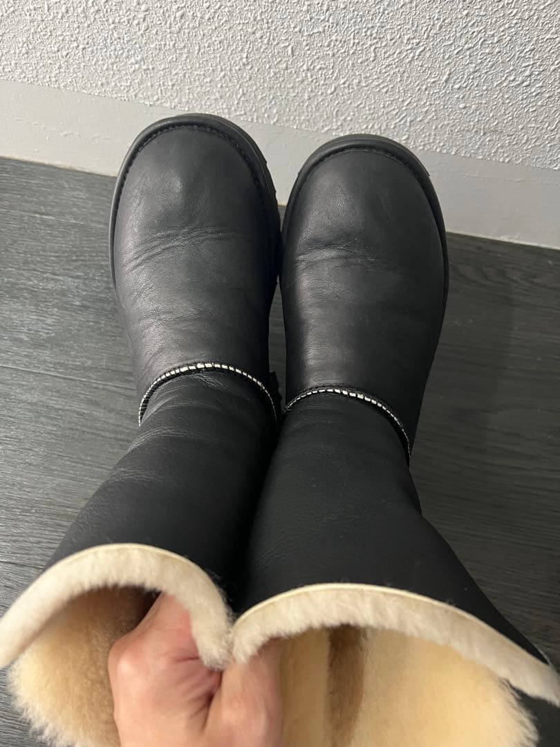 靴 UGG 2025AW ESMEE LEATHER BOOT