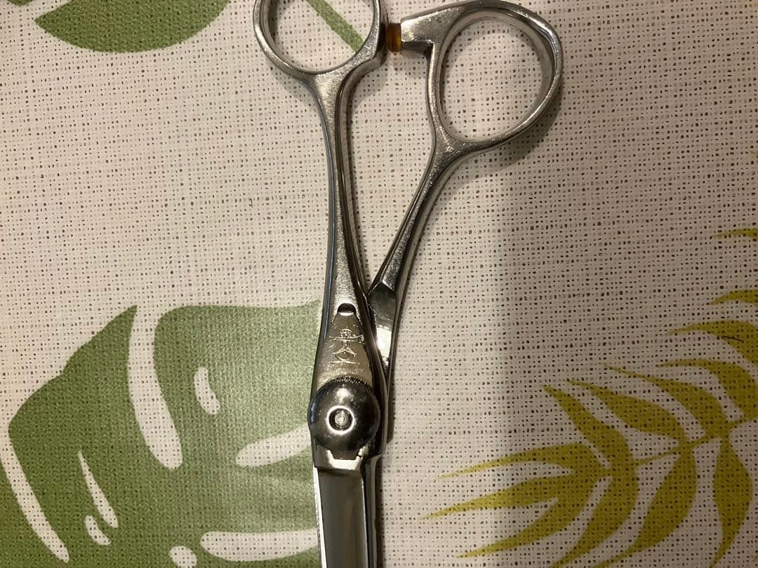 プロ専用　魔法のハサミ　ナルトシザー6インチ