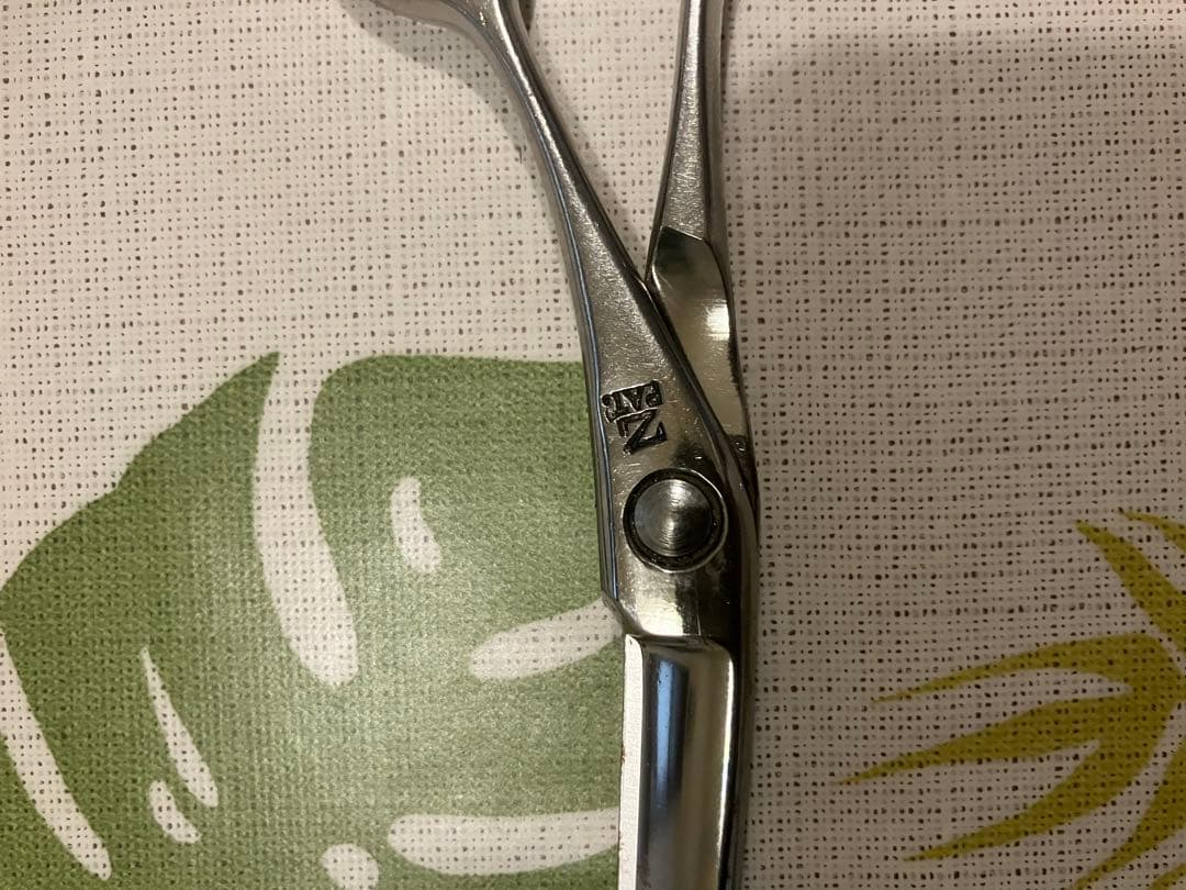 プロ専用　魔法のハサミ　ナルトシザー6インチ