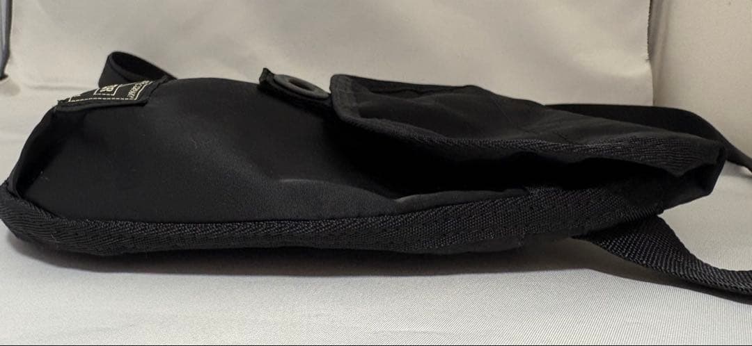 PORTER FRAME（フレーム）」シリーズ ショルダーバッグ