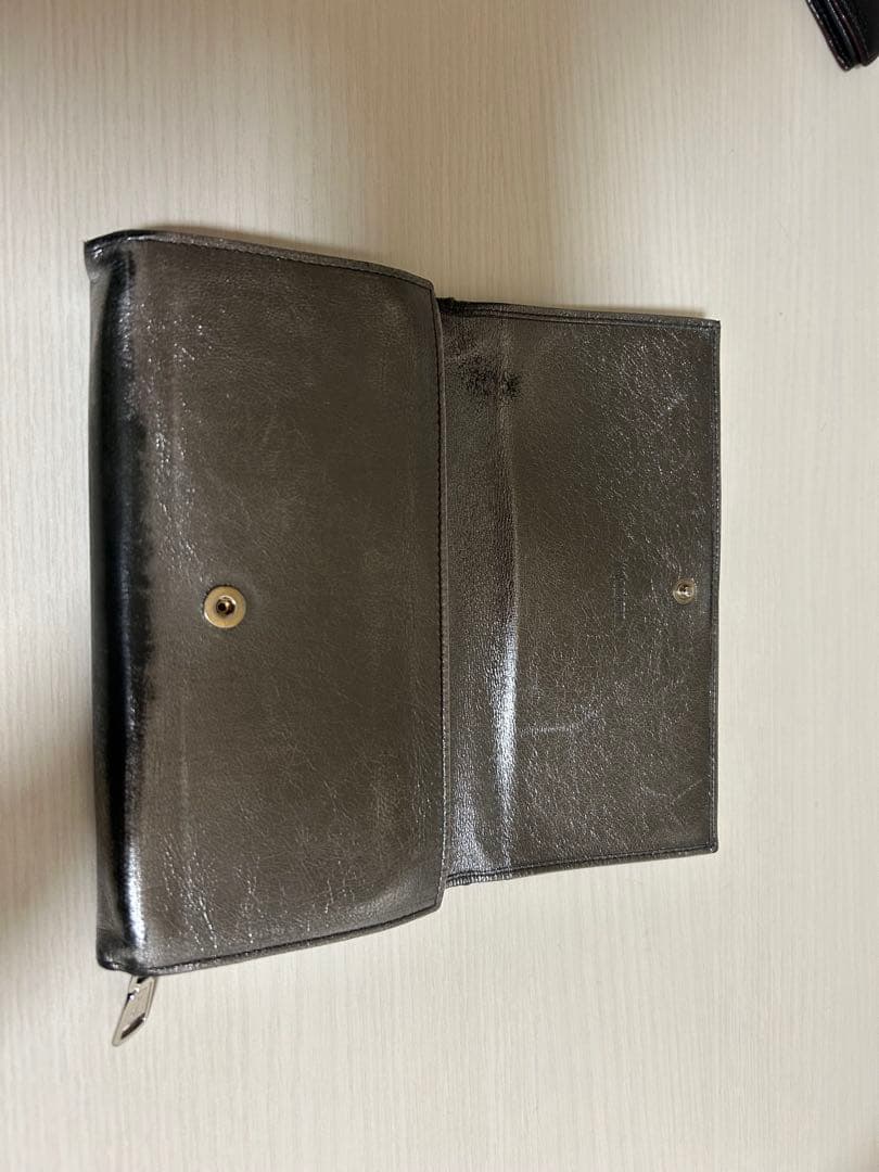 Yves Saint Laurent 黒 長財布