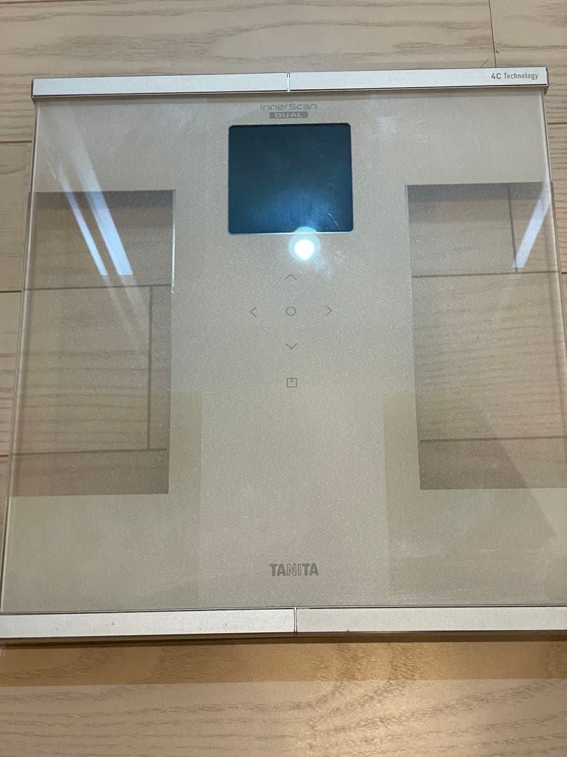 タニタの高級体重計　inners can dual RD-930L