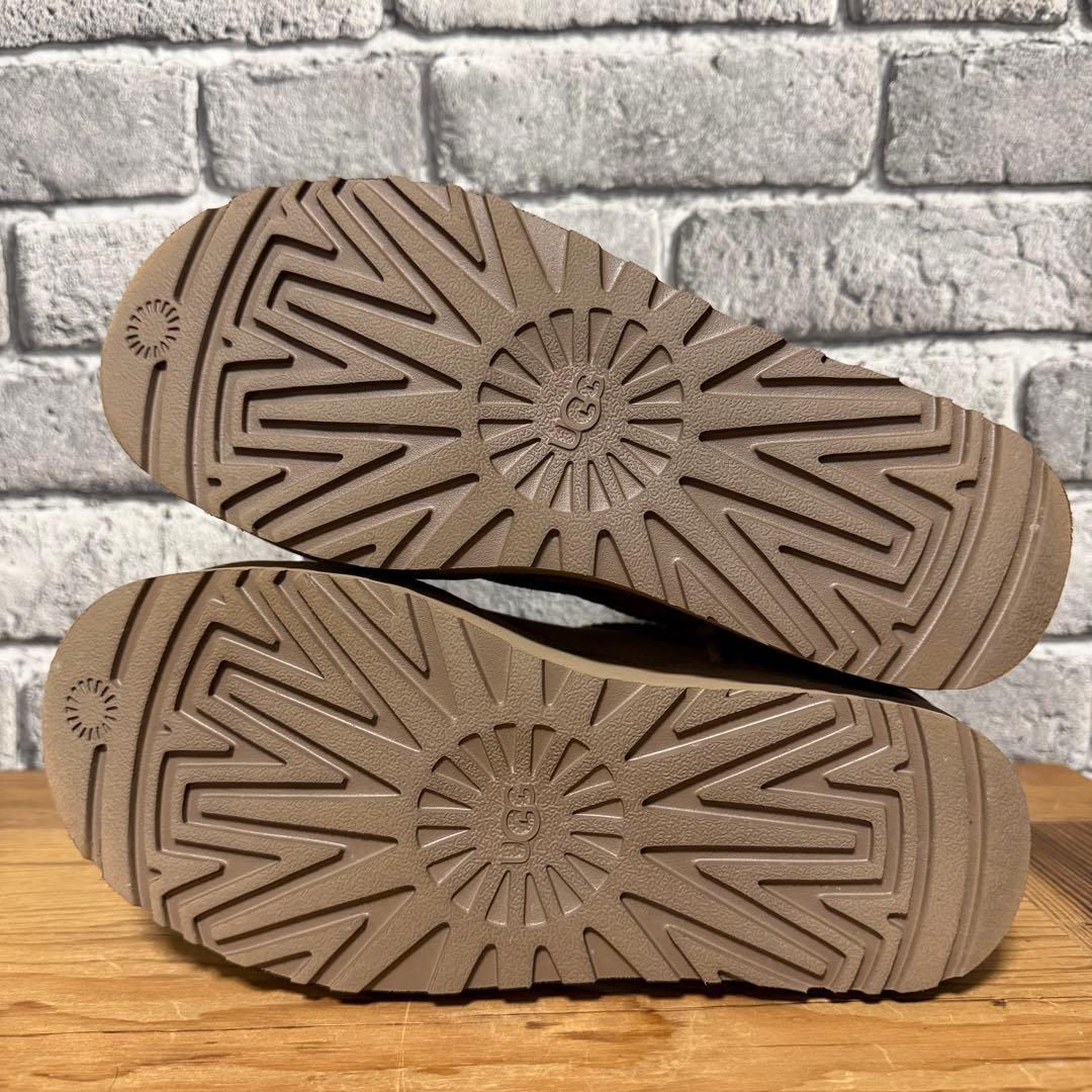 靴 UGG W CLASSIC ULTRA MINI PLATFORM 25cm