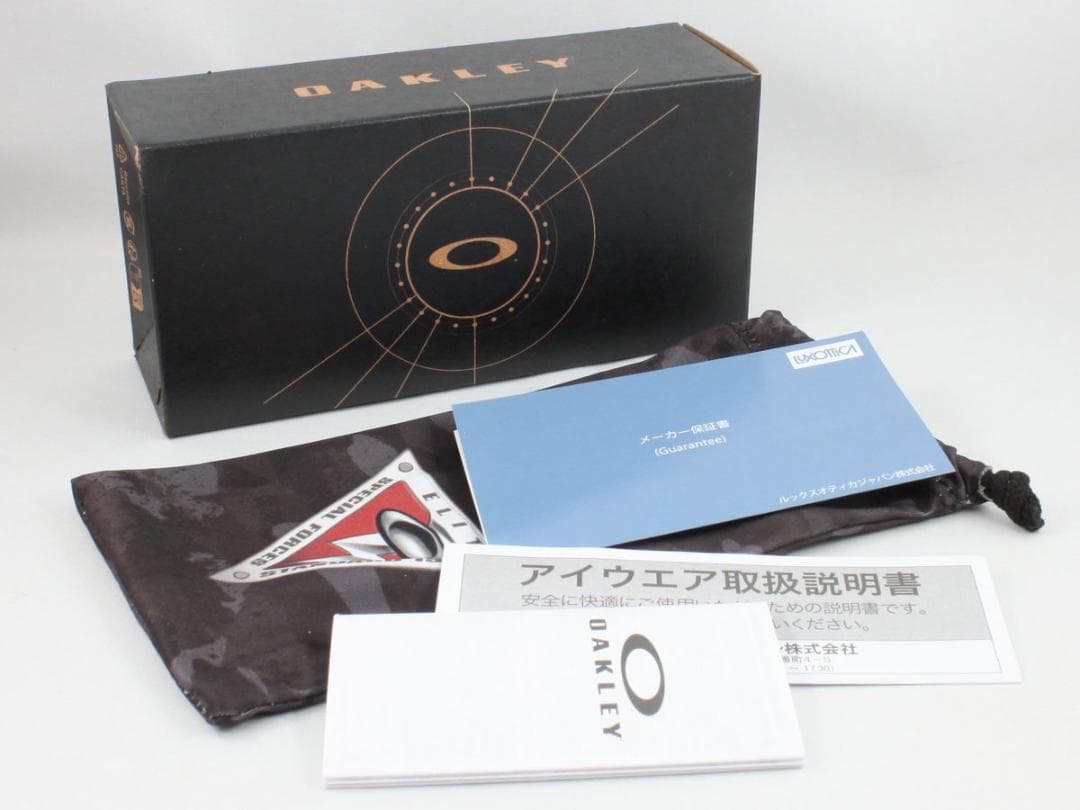 オークリー OO9039-11-014 ストレートジャケット サングラス io