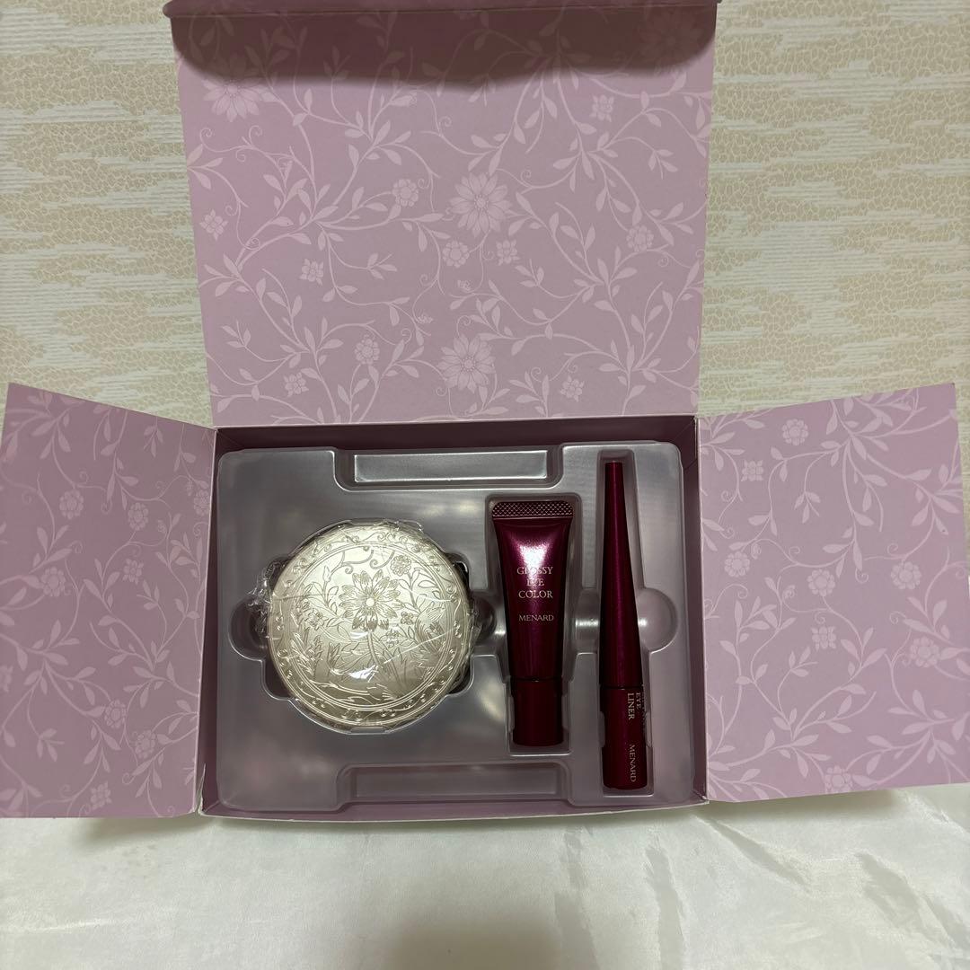 メナード シャイニングコフレ VIII 3点セット