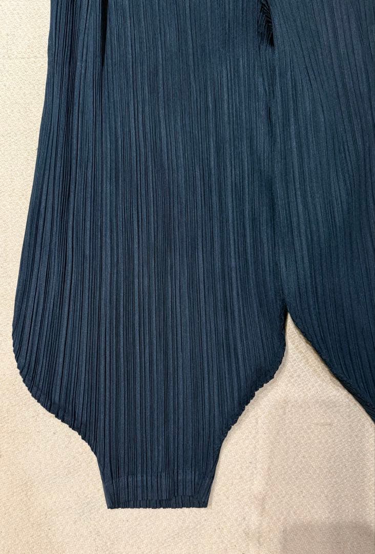 PLEATS PLEASE ISSEY MIYAKE パンツ