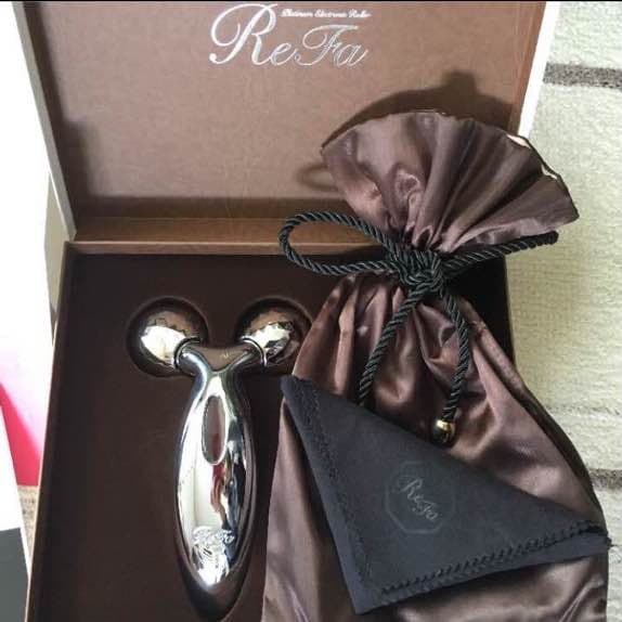値下げ中！リファカラット プラチナ電子ローラーReFa CARAT
