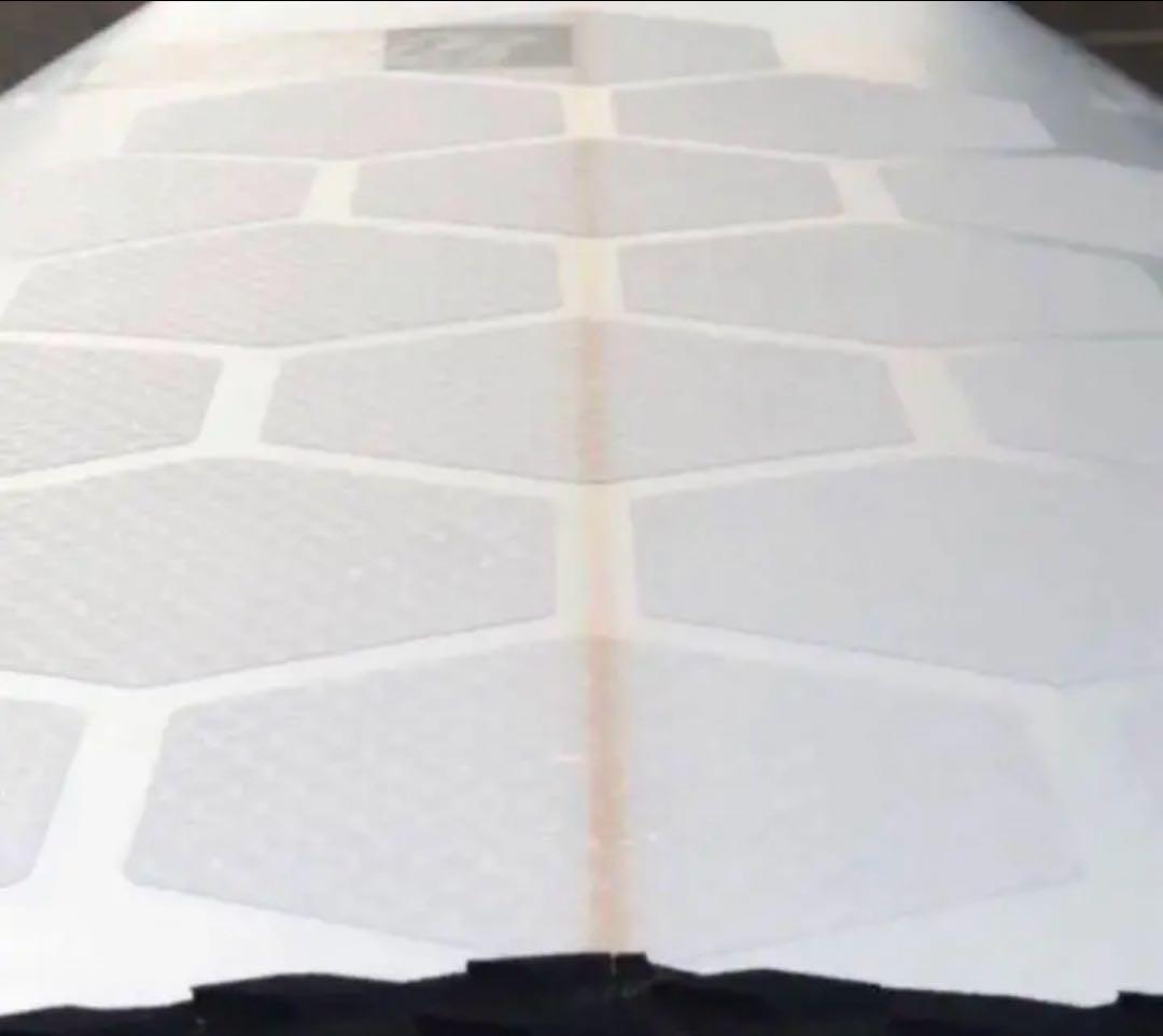 即発送！サーフボードクリアデッキパッド66枚入り(内ハーフ12枚)透明　ワックス