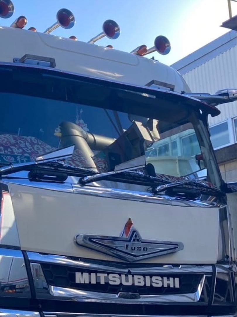 MITSUBISHI エンブレム