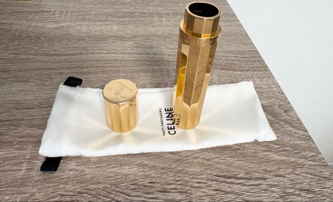 セリーヌゴールドトラベルスプレー 本体のみ トリオンフ
