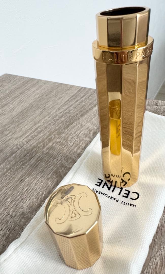 セリーヌゴールドトラベルスプレー 本体のみ トリオンフ