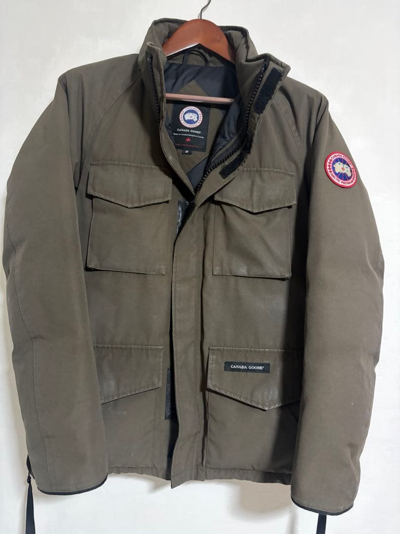   ダウンジャケット KAMLOOPSカムループス　カーキ