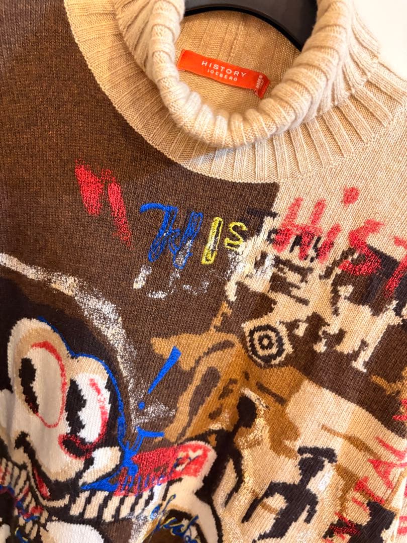 ICEBERG BETTY BOOPアートプリント タートルネックセーター