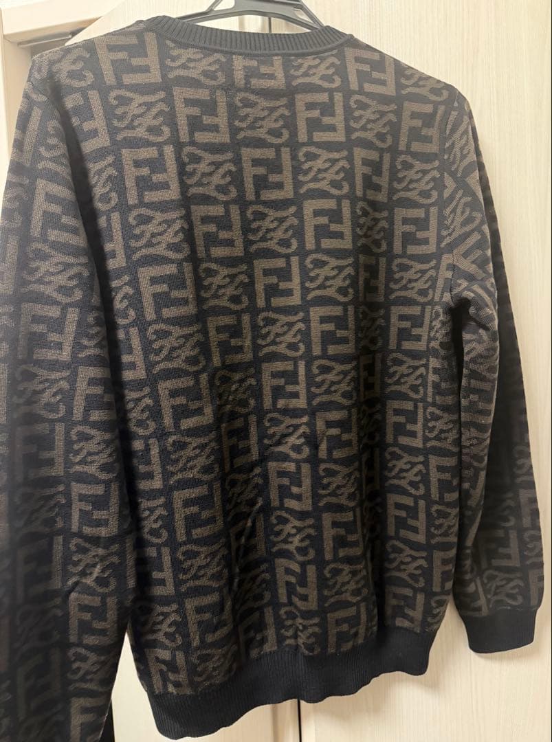 FENDI ロゴパターン ニットセーター