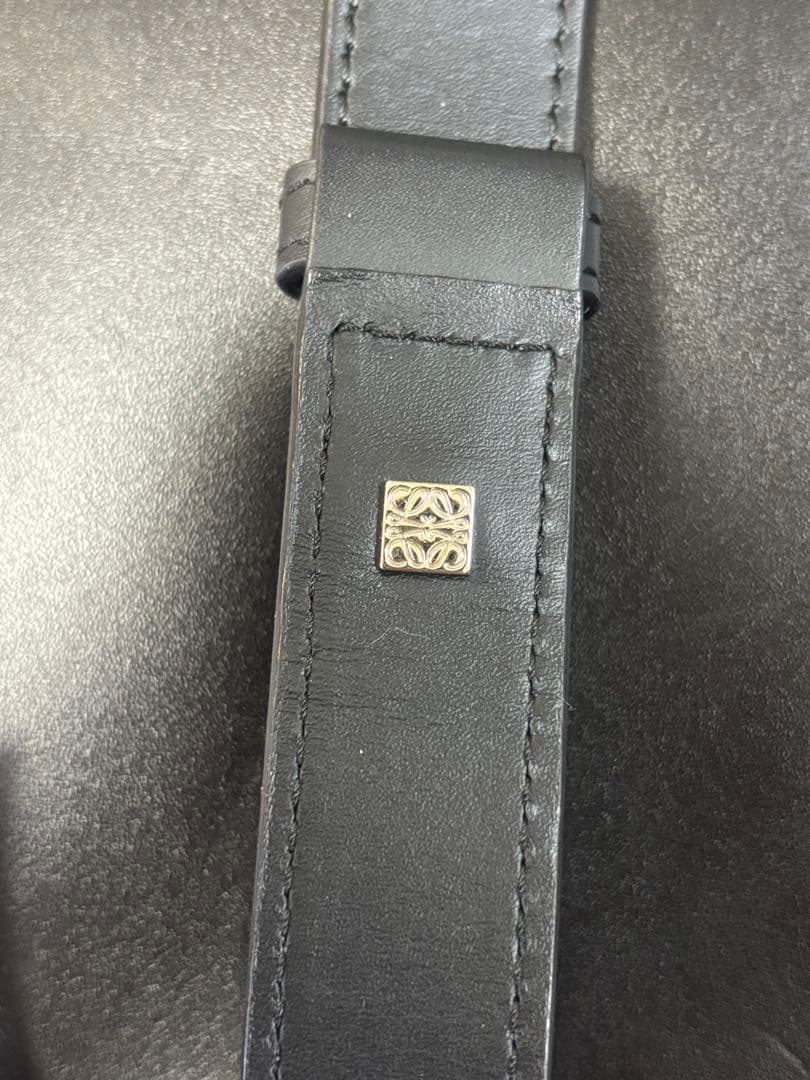 LOEWE（ロエベ）のショルダーバッグ／クラッチタイプ ・黒レザー　メンズ