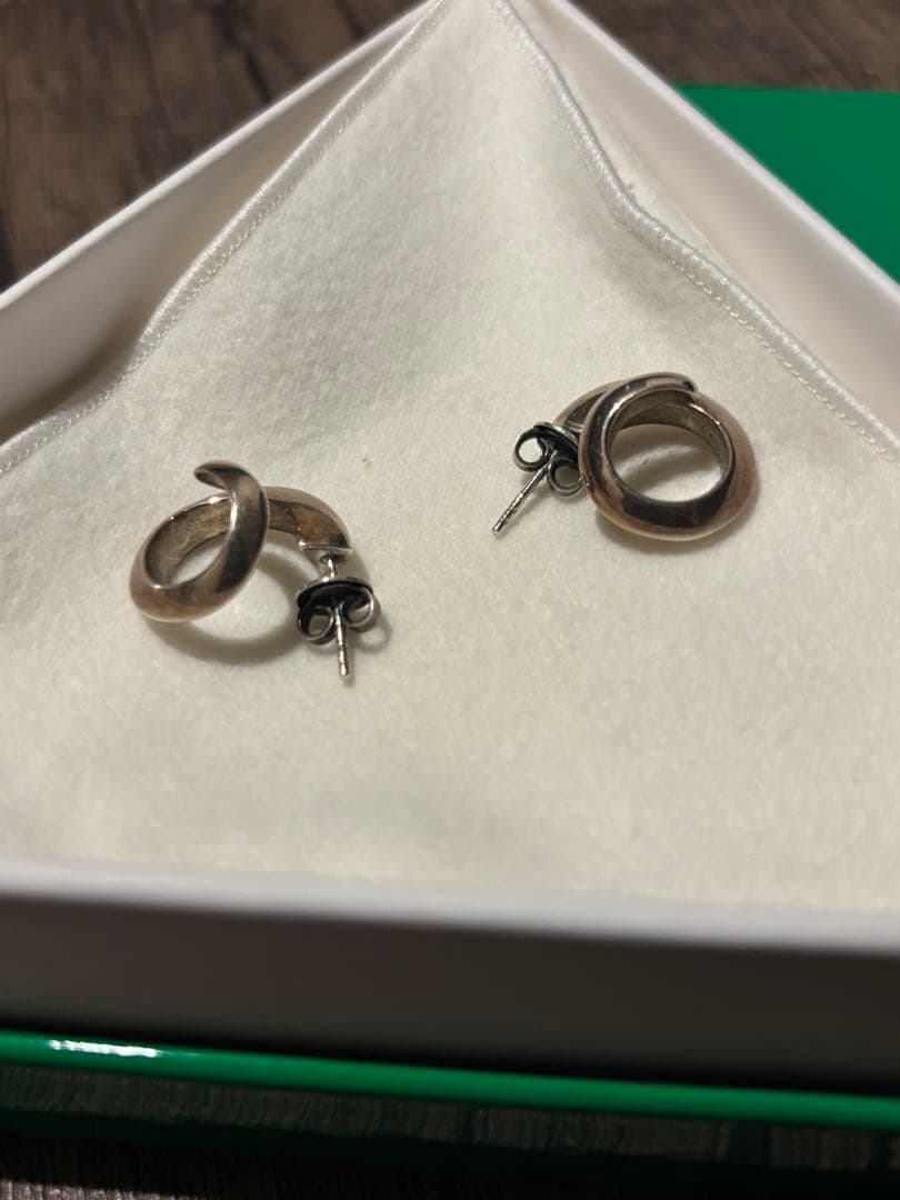 BOTTEGA VENETA 925シルバー　スパイラルピアス(両耳用)