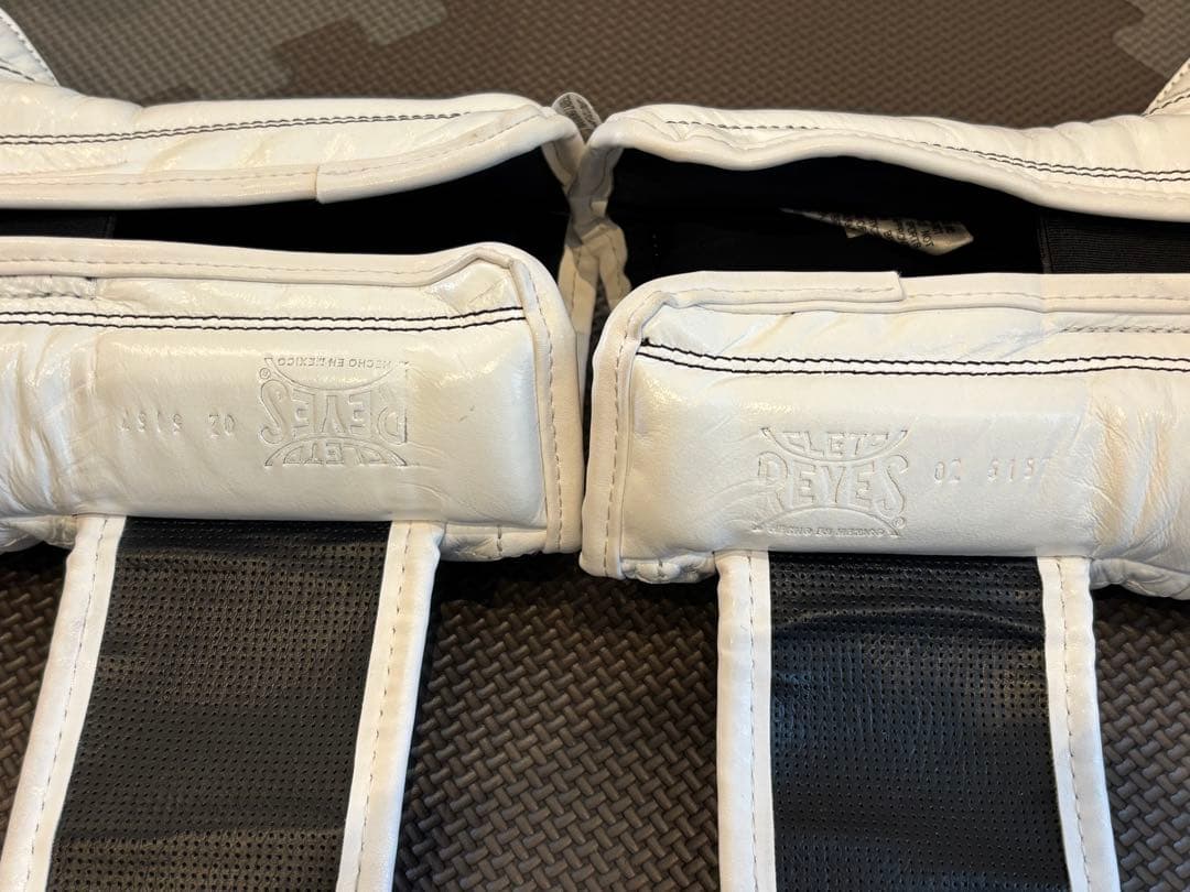 CLETO REYES レイジェス グローブ 14オンス レザー 白　ホワイト