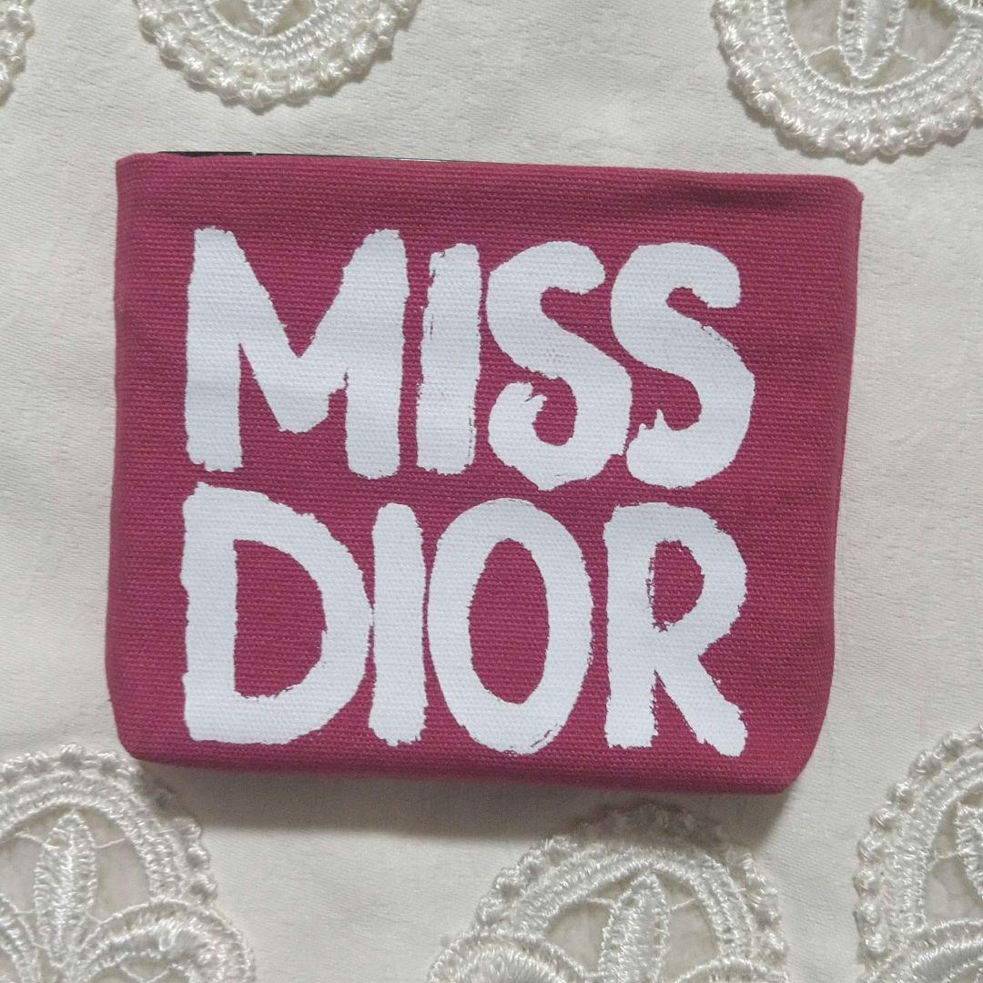 【新品】ディオール 展開店限定サンク クルール850＆限定コスメポーチ セット