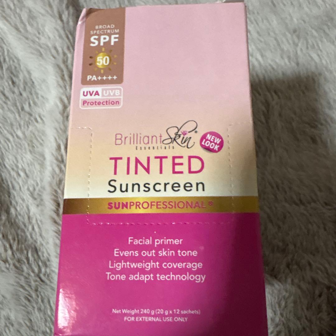 日焼け止め Brilliant Skin Tinted Sunscreen SPF50