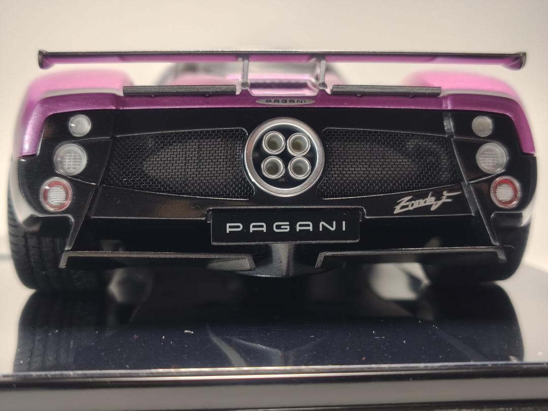 1/24 パガーニ ゾンダ F プラモデル 完成品