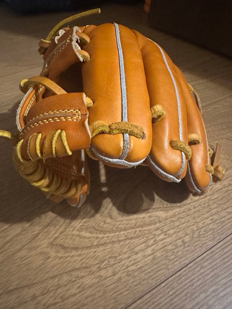 ★今年中値下げ★Donaiya 硬式用グローブ 山田哲人型 内野手用