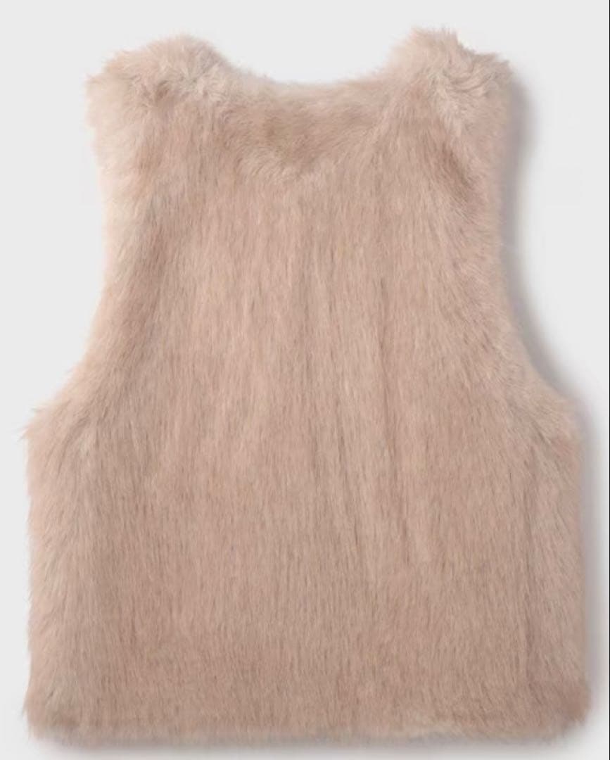 新品[グレースコンチネンタル　25AW フェイクフォックスファ－ベスト　ベージュ