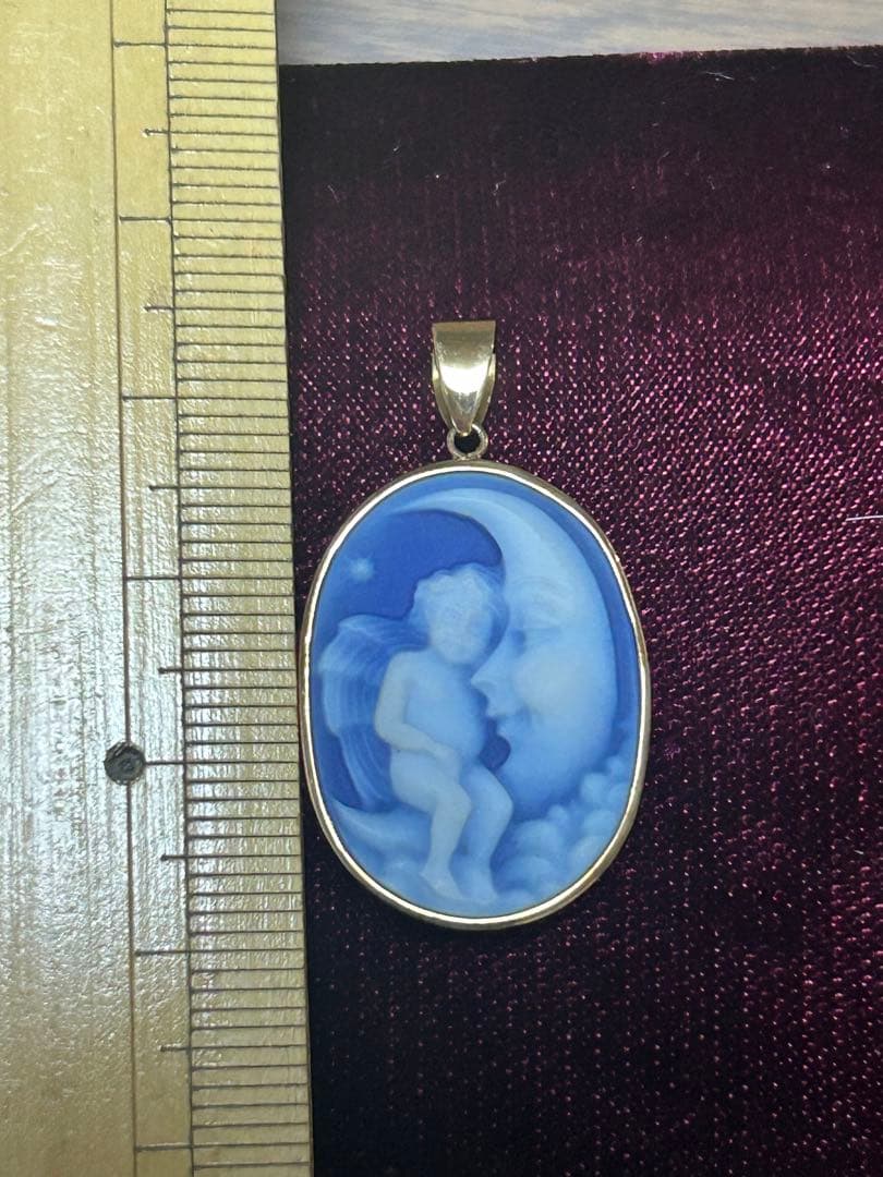 K18 カメオ ペンダントトップ 瑪瑙 天使と三日月 K18YG