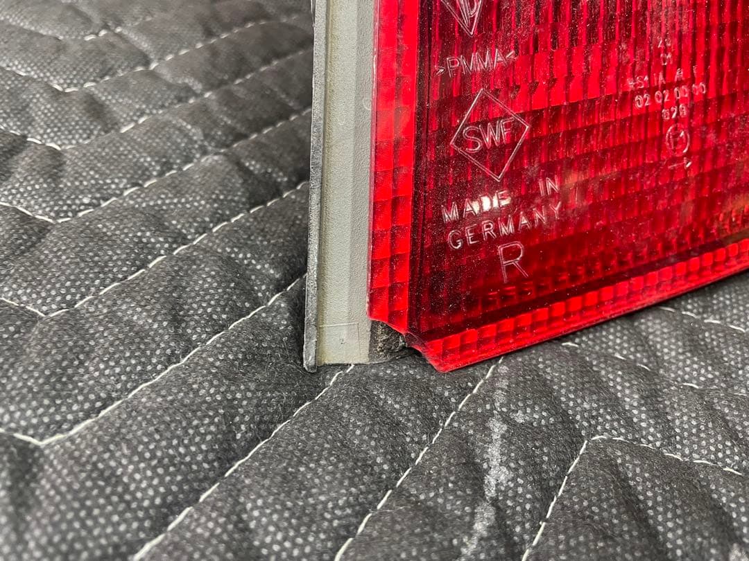 ポルシェ　992 c-2 テールレンズ