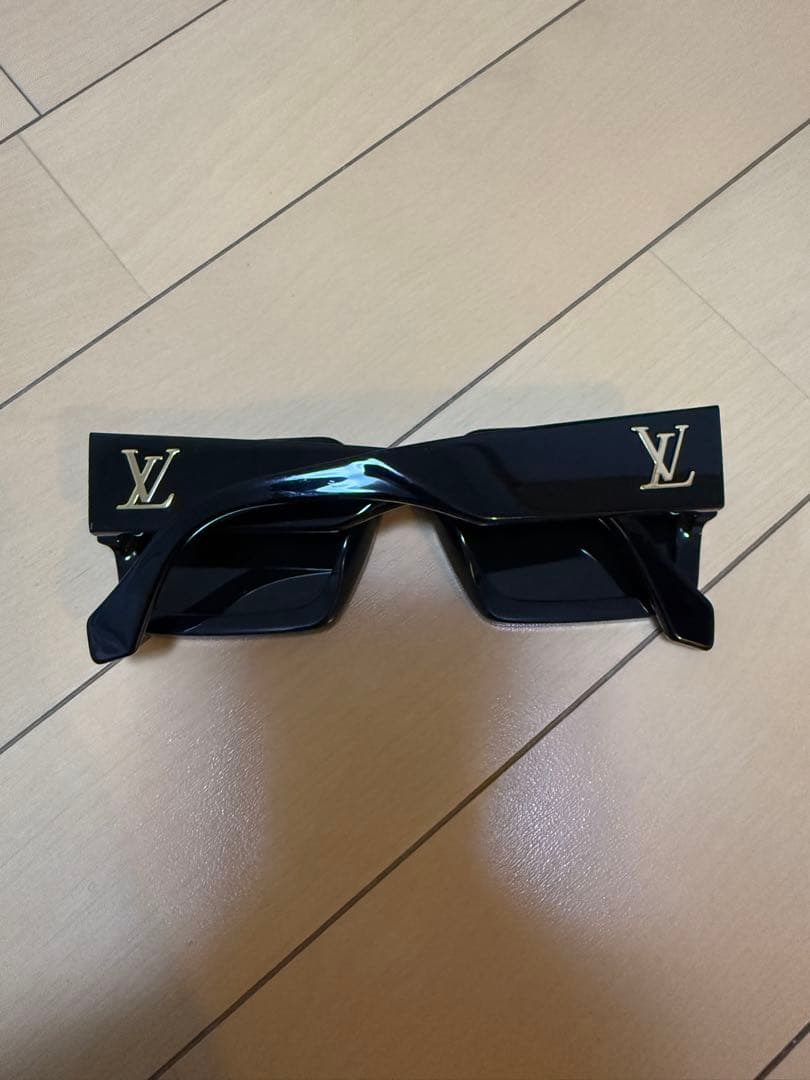 Louis Vuitton スクエア　サングラス　　値下げ交渉可能