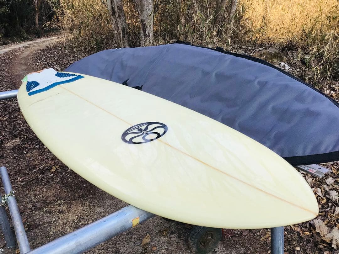 A1サーフボード製  Tsaiカスタムシェイプ 6ft ケース付 美品