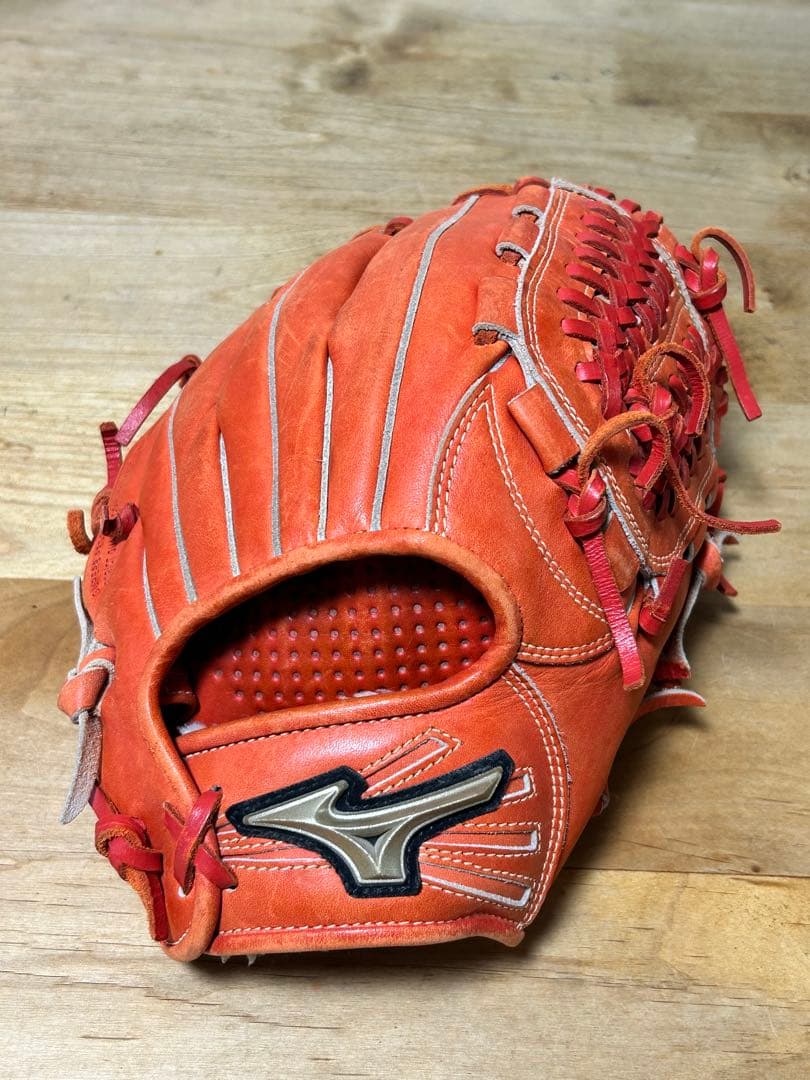 Mizuno Global Elite オレンジグローブ