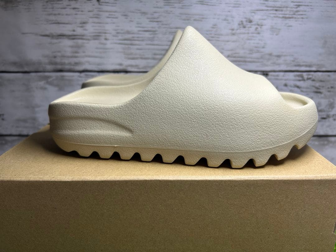 新品タグ付き　adidas yeezy slide bone 21cm