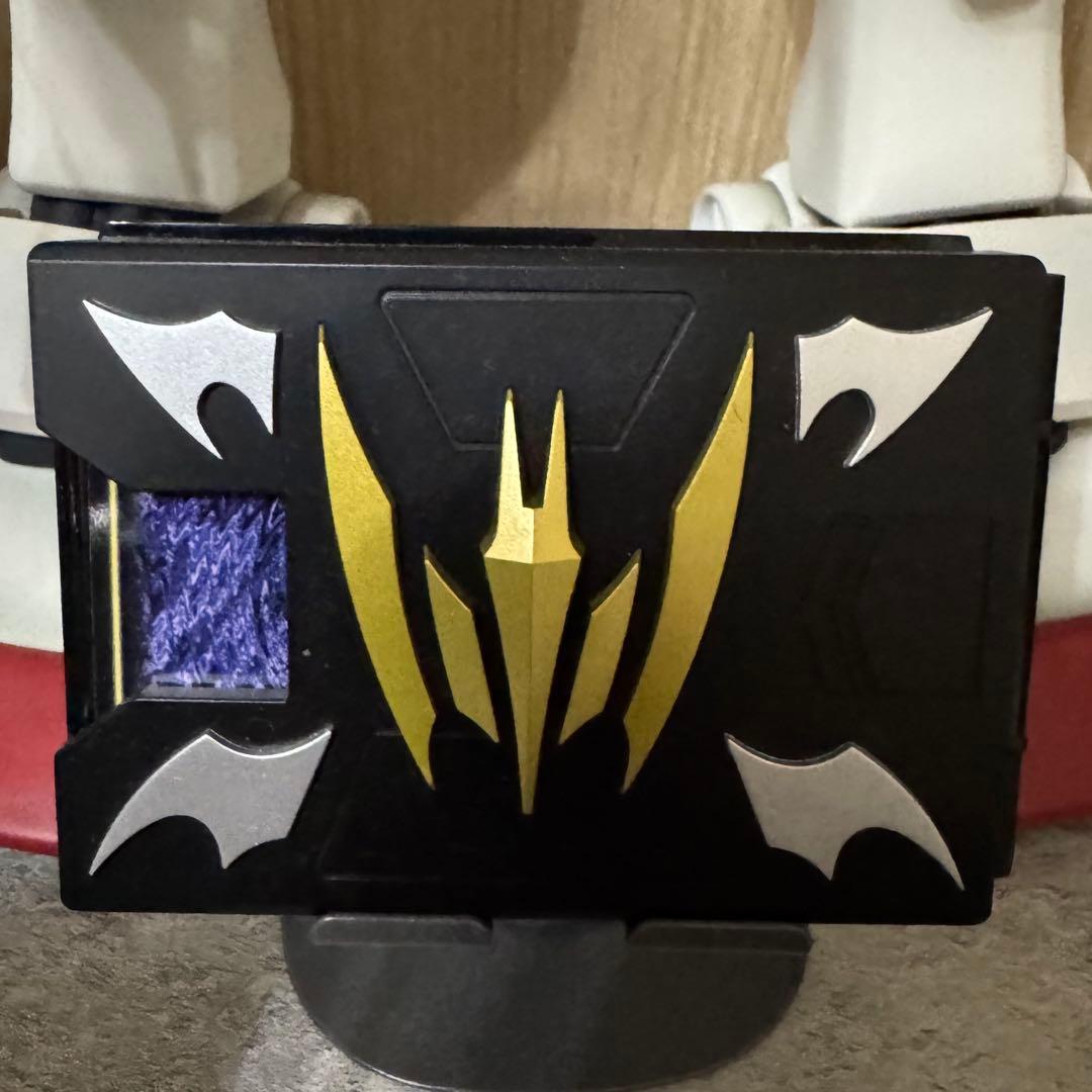 プロップ仕様●仮面ライダーナイト●VバックルCSM海外製カードデッキ劇中サバイブ