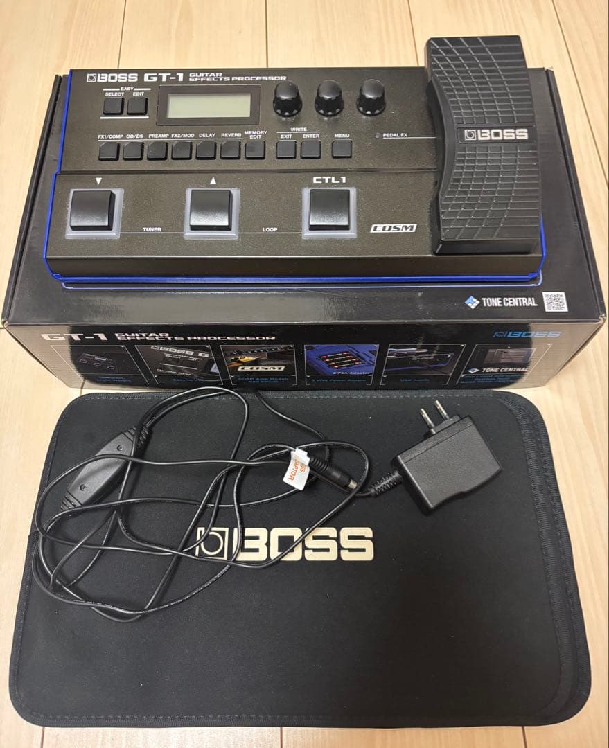 値下げ⭕️ BOSS GT-1 デジタルエフェクター　純正コード&教科書付き