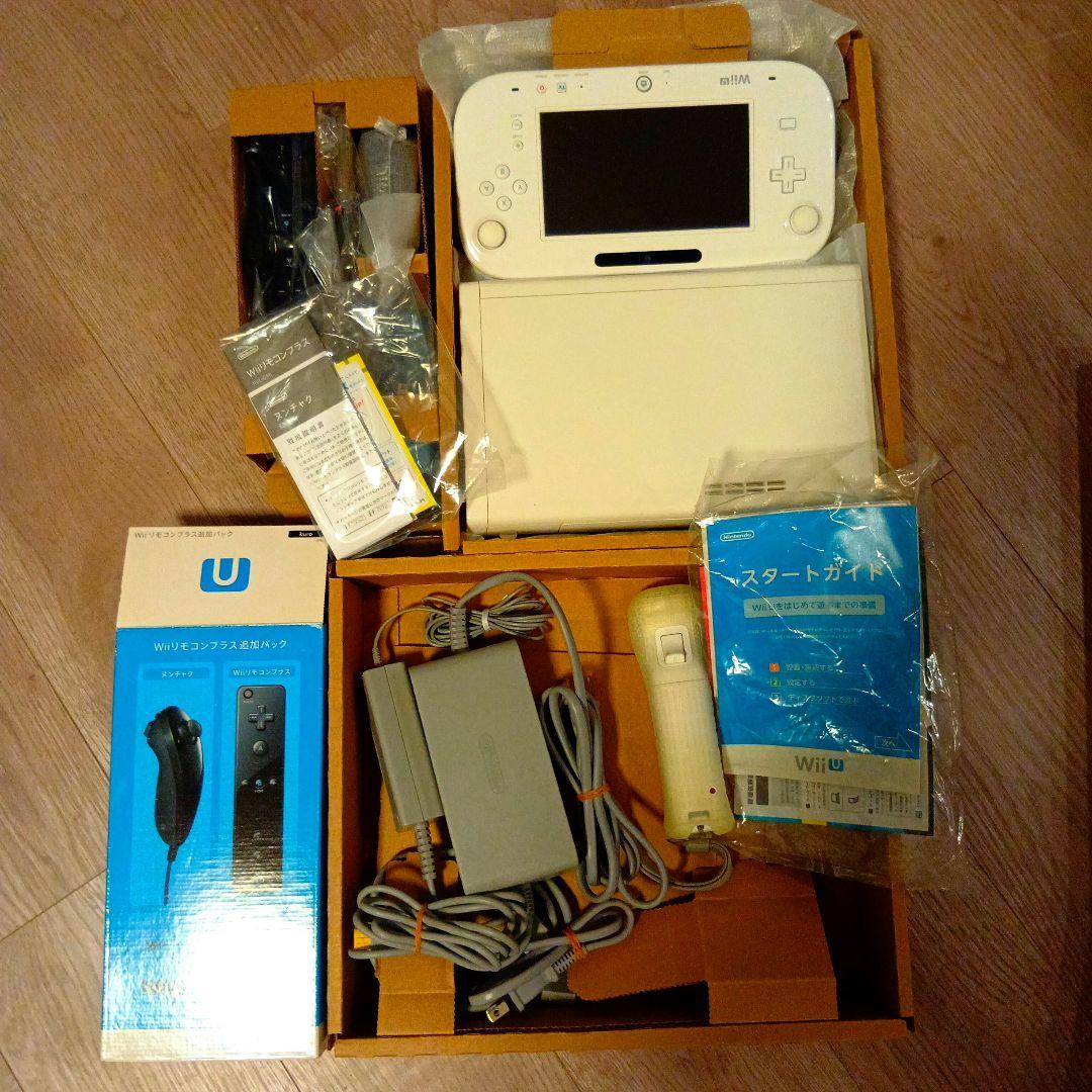 Wii Uベーシックセット、8GB、白 Wiiリモコンプラス追加パック黒
