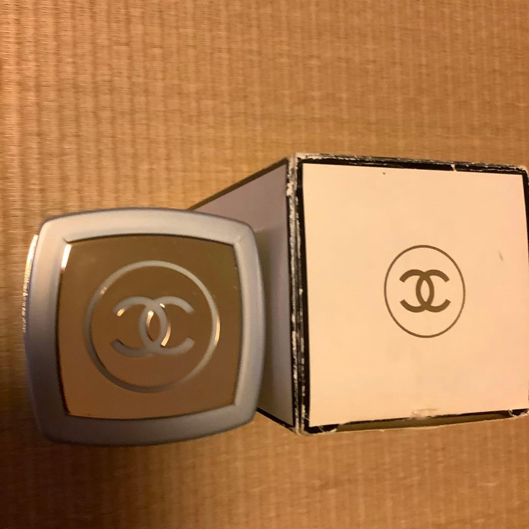 CHANEL ＮＯ19 オードゥ•トワレット　ヴァボリザター　スプレー式