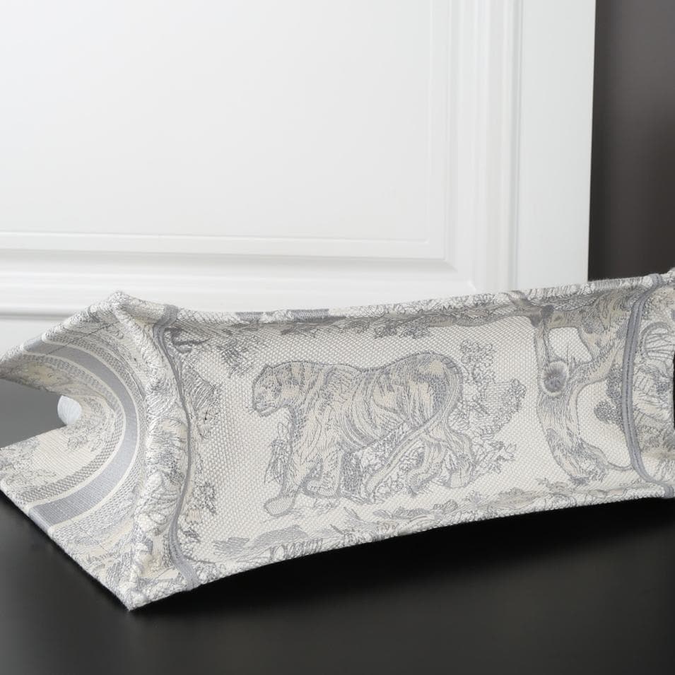 Dior 動物柄トートバッグ