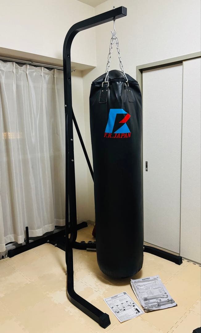 【引き取り限定（大阪）】サンドバッグ スタンド付き 約150cm