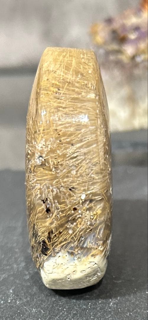 ゴールデンルチルクォーツ　ハート型　原石