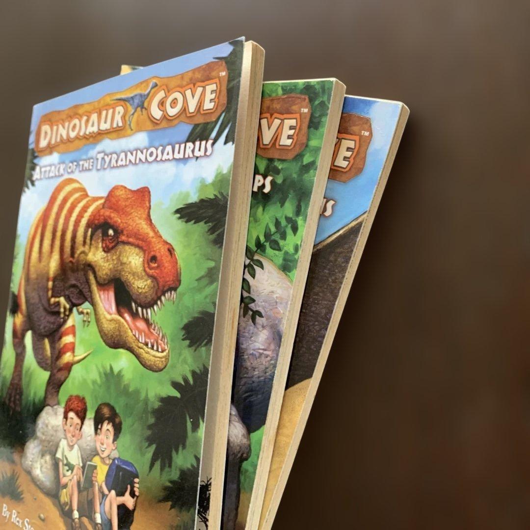 Scholastic DINOSAUR COVE #1 2 4 3冊セット