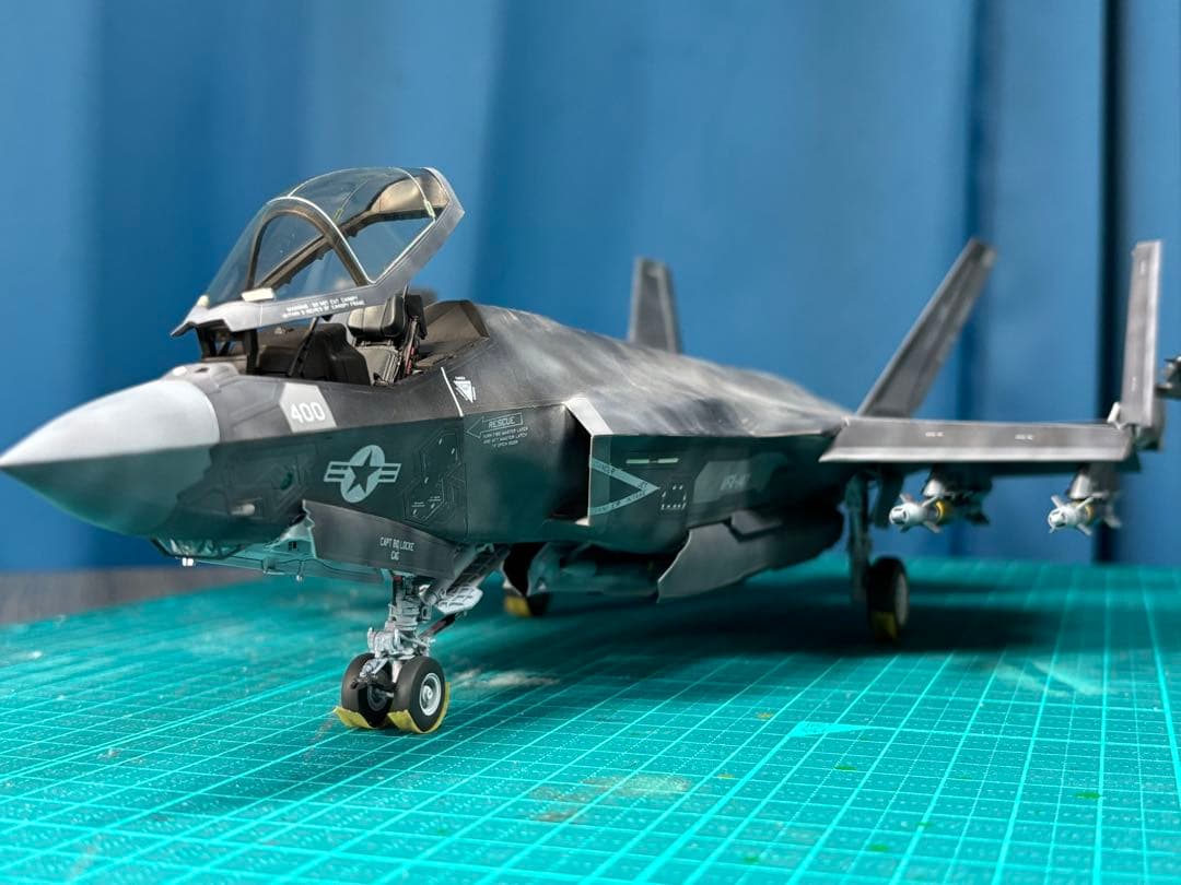 戦闘機　プラモデル完成品　タミヤ　1/48 F-35C ライトニングII